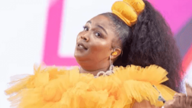 Instagram:Rzkbxuyzvtc= Lizzo