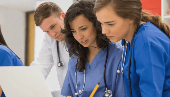 Loan Management is Crucial for Medical Students_Tips for Stay Ahead of Dept