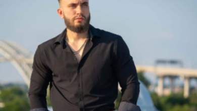 Mastering Layering with Essentials T-shirts Clothing