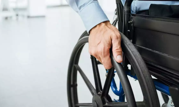 How to Choose the Best Transport Wheelchair for Your Needs