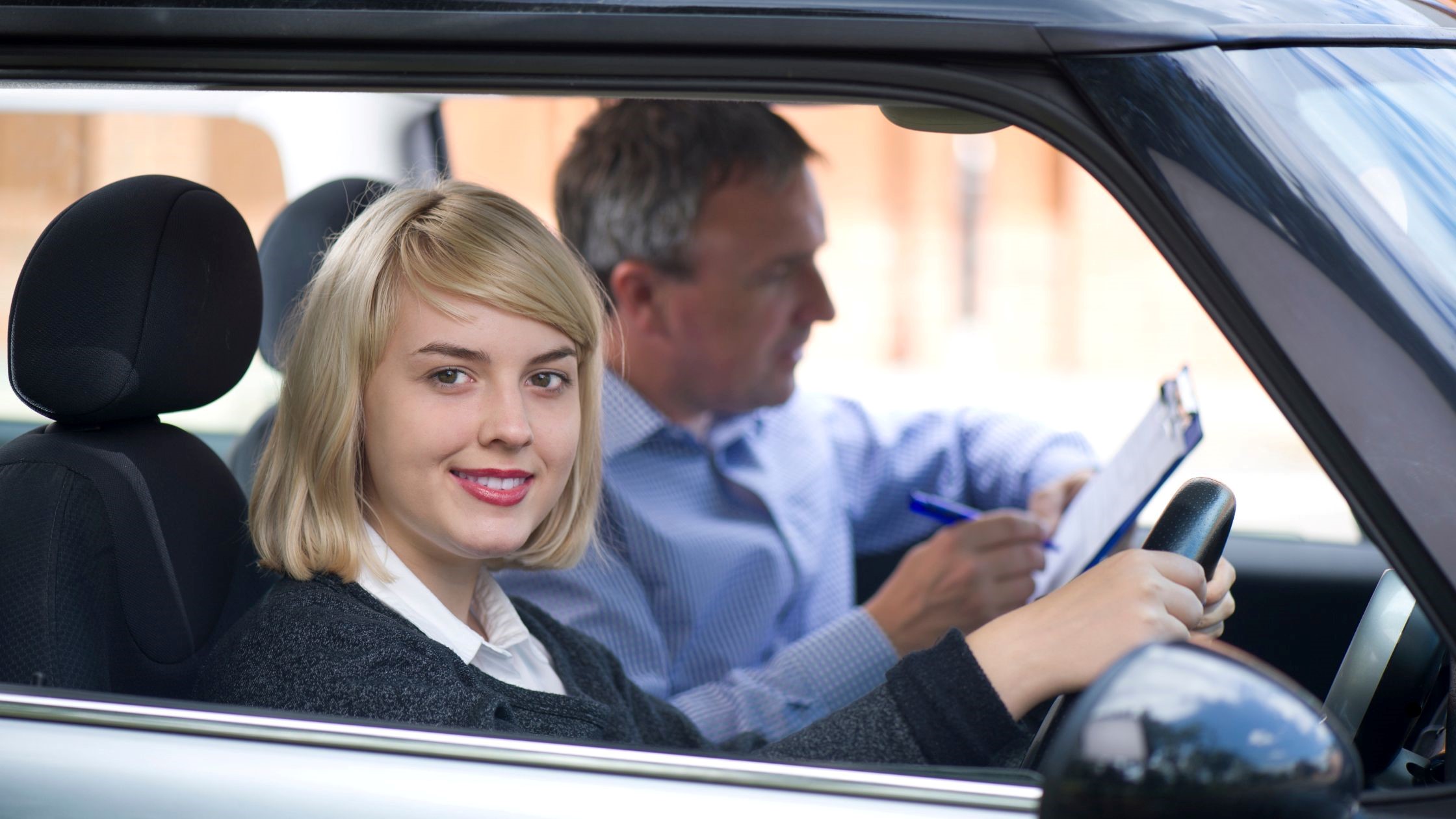 How Much Do Driving Lessons Cost in UK? Picnob