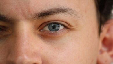 eyebrow shaping and styling