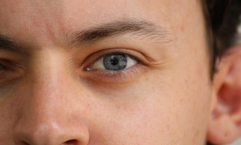 eyebrow shaping and styling