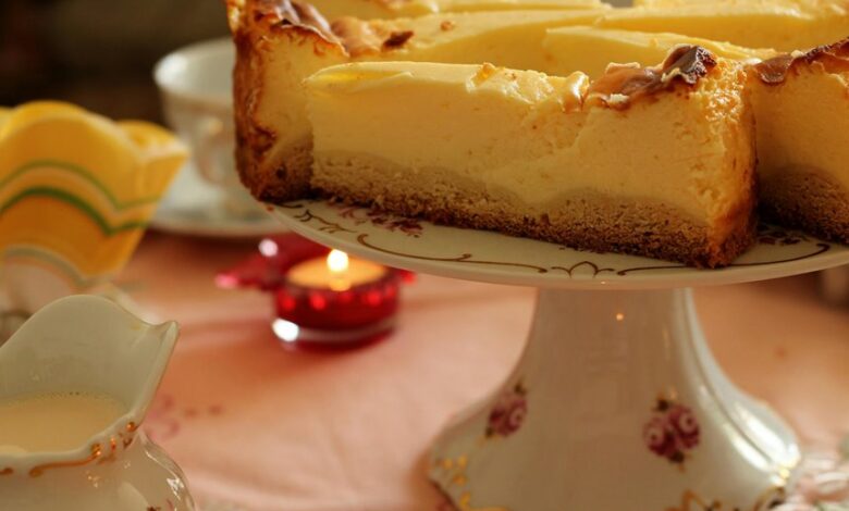 food curiosity in revealing desserts