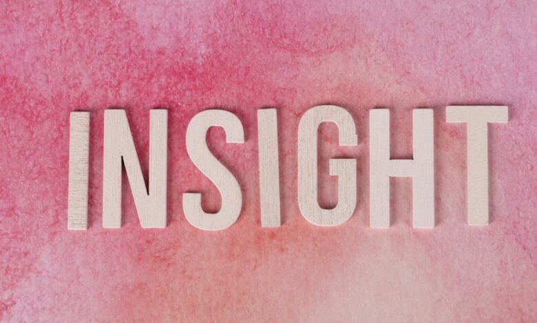 random keyword insight hub